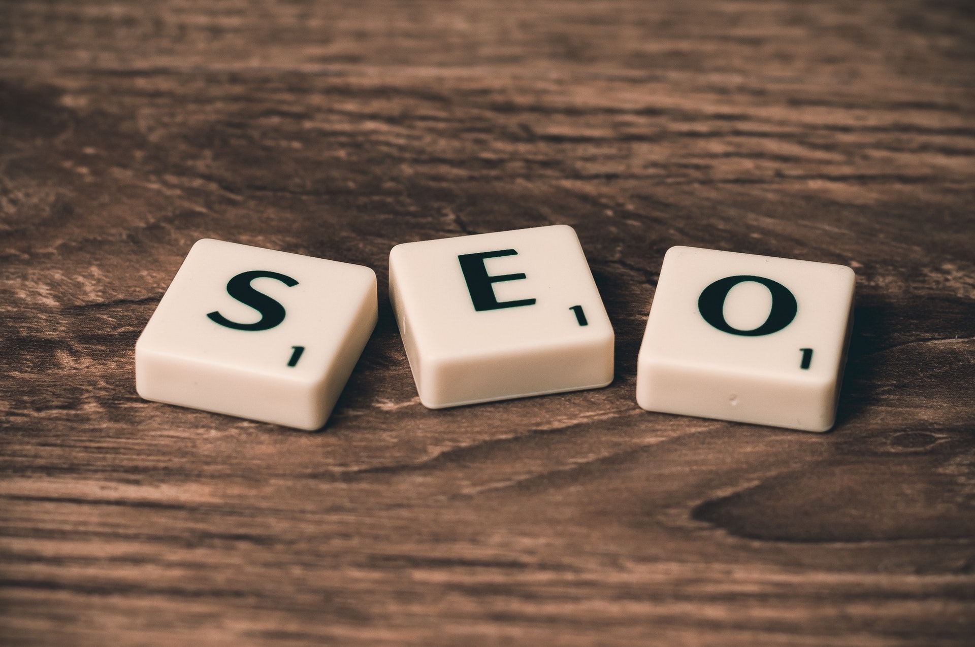 seo SEO letter in a cube.